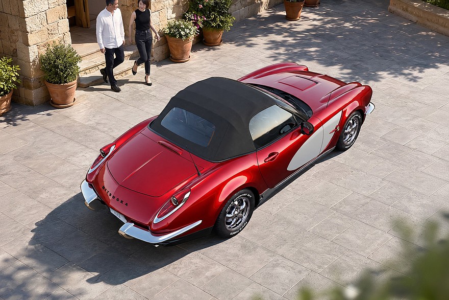 Родстер Mitsuoka LA1: вдохновлён классическим Chevrolet Corvette, сделан на базе Mazda MX-5 Родстер Mitsuoka LA1: вдохновлён классическим Chevrolet Corvette, сделан на базе Mazda MX-5