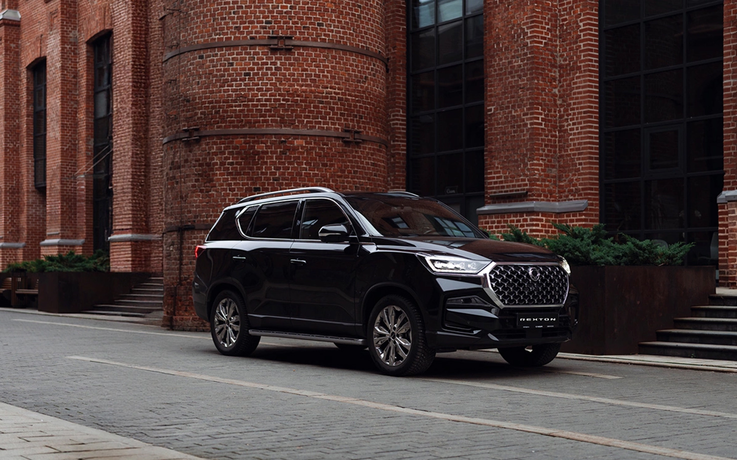 
            Какие новые модели намерены собирать на российских автозаводах. Список
        
