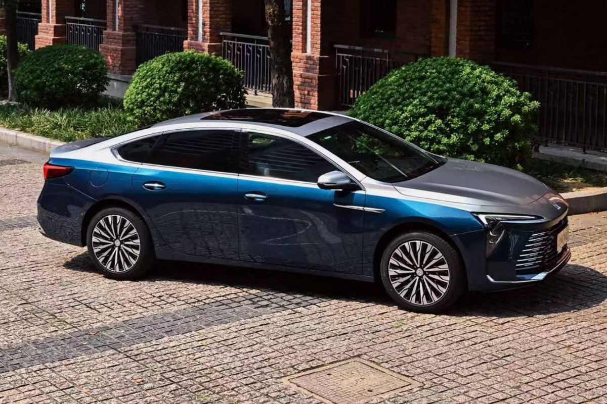 Рестайлинговый Buick LaCrosse: прежние стиль и мотор, новый интерьер Рестайлинговый Buick LaCrosse: прежние стиль и мотор, новый интерьер
